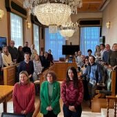 El Pleno Municipal de Santiago aprueba el pago de 93 facturas por un importe de 366.580 euros a pequeños proveedores