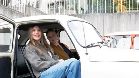 La princes de Asturias y la infanta Sofía en una simpática imágen juntas. Instagram Casa de Su Majestad el Rey La princes de Asturias y la infanta Sofía en una simpática imágen juntas. Instagram Casa de Su Majestad el Rey