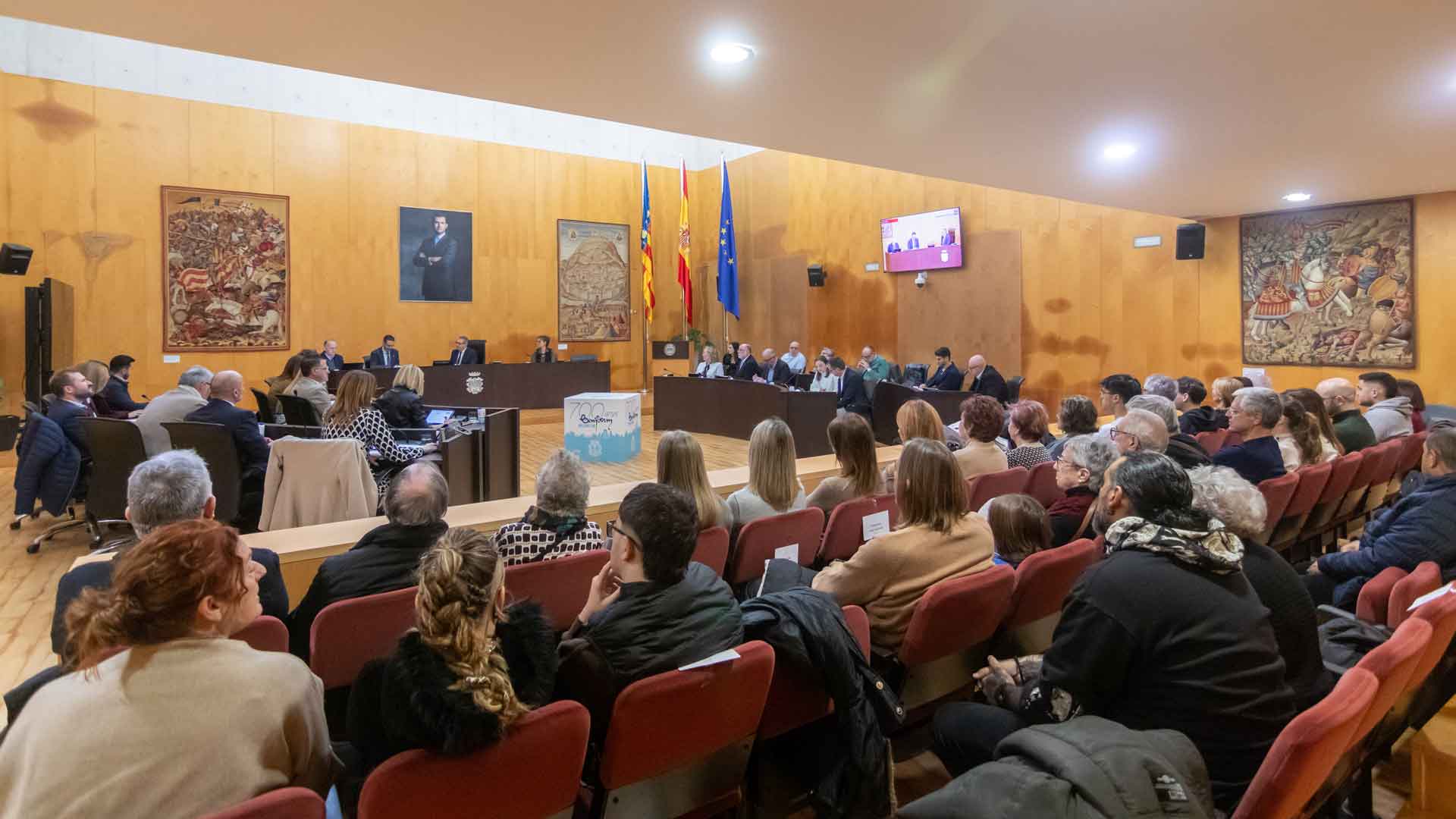 El pleno de Benidorm acuerda por unanimidad la prórroga del contrato de gestión de las playas por un año más El pleno de Benidorm acuerda por unanimidad la prórroga del contrato de gestión de las playas por un año más