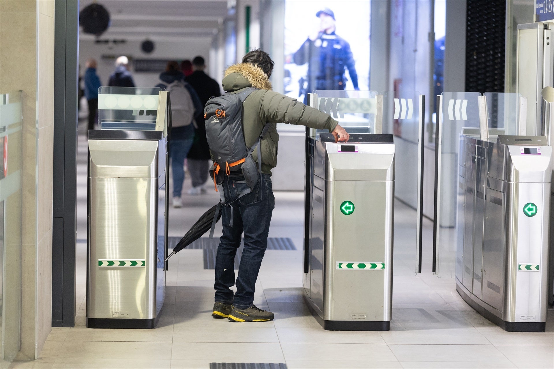 Madrid mantiene el descuento en el transporte público: precios, abonos y cómo quedan las tarifas en 2026 Madrid mantiene el descuento en el transporte público: precios, abonos y cómo quedan las tarifas en 2026