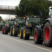 Una tractorada bloqueja l'Eix Transversal per demanar més control de la fauna salvatge Una tractorada bloqueja l'Eix Transversal per demanar més control de la fauna salvatge