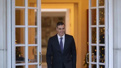 Sánchez busca oxígeno para agotar la legislatura con medidas sociales y evitando votaciones que no pueden ganar Sánchez busca oxígeno para agotar la legislatura con medidas sociales y evitando votaciones que no pueden ganar