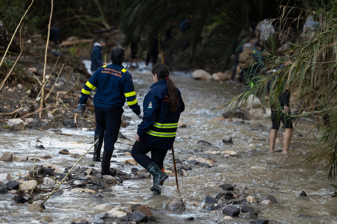 Hallan el cuerpo del otro desparecido en Alhaurín y ya son tres los muertos por el temporal de lluvia en Andalucía Hallan el cuerpo del otro desparecido en Alhaurín y ya son tres los muertos por el temporal de lluvia en Andalucía