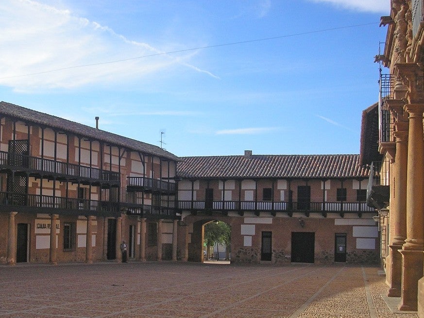 San Carlos del Valle da los primeros pasos para construir un nuevo ayuntamiento San Carlos del Valle da los primeros pasos para construir un nuevo ayuntamiento