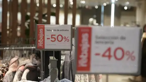 Imagen de archivo de las rebajas. Imagen de archivo de las rebajas.