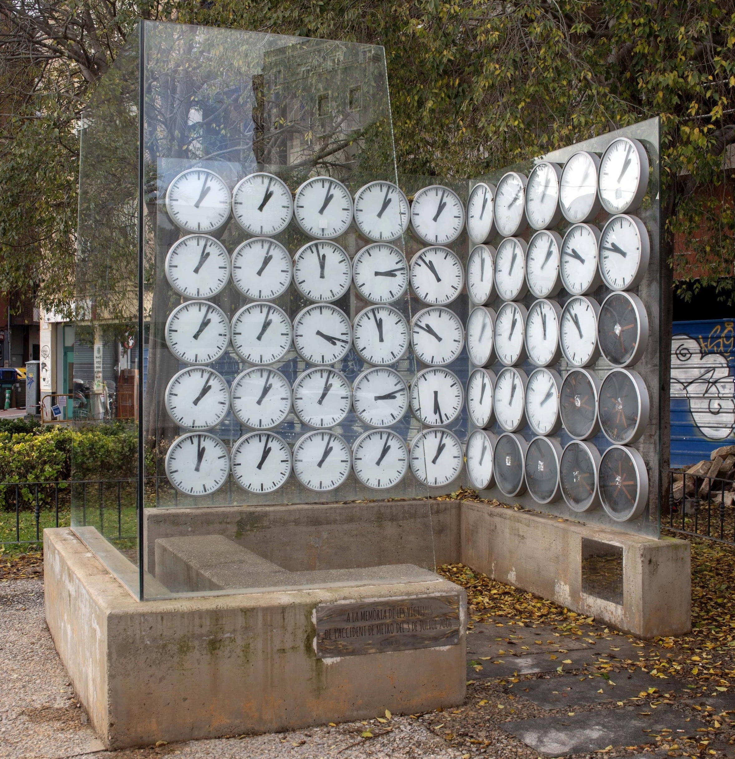 València restaurará el memorial de las víctimas del accidente de metro de 2006 València restaurará el memorial de las víctimas del accidente de metro de 2006