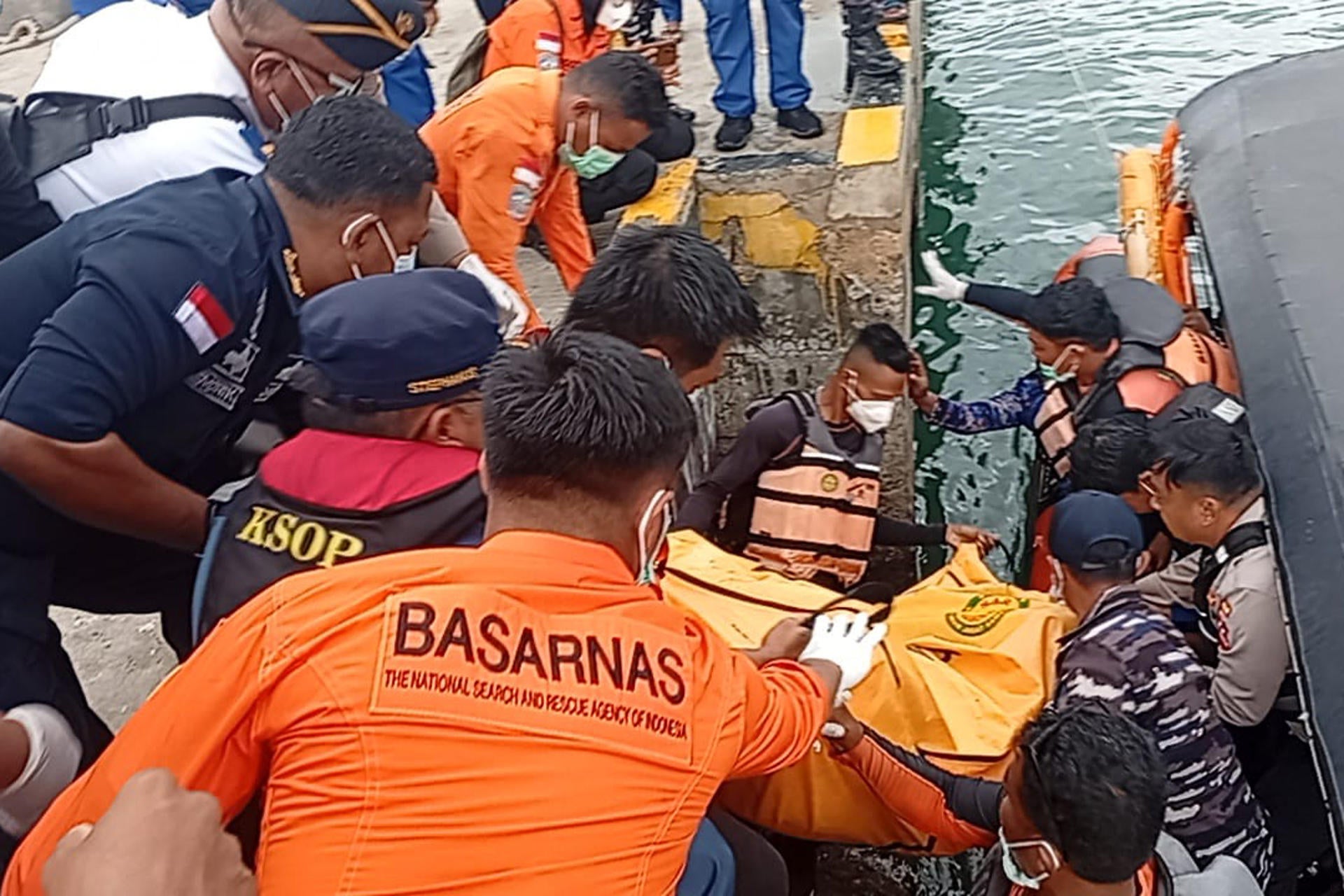 Encuentran el cuerpo sin vida de la hija de la española superviviente en el naufragio de Indonesia Encuentran el cuerpo sin vida de la hija de la española superviviente en el naufragio de Indonesia