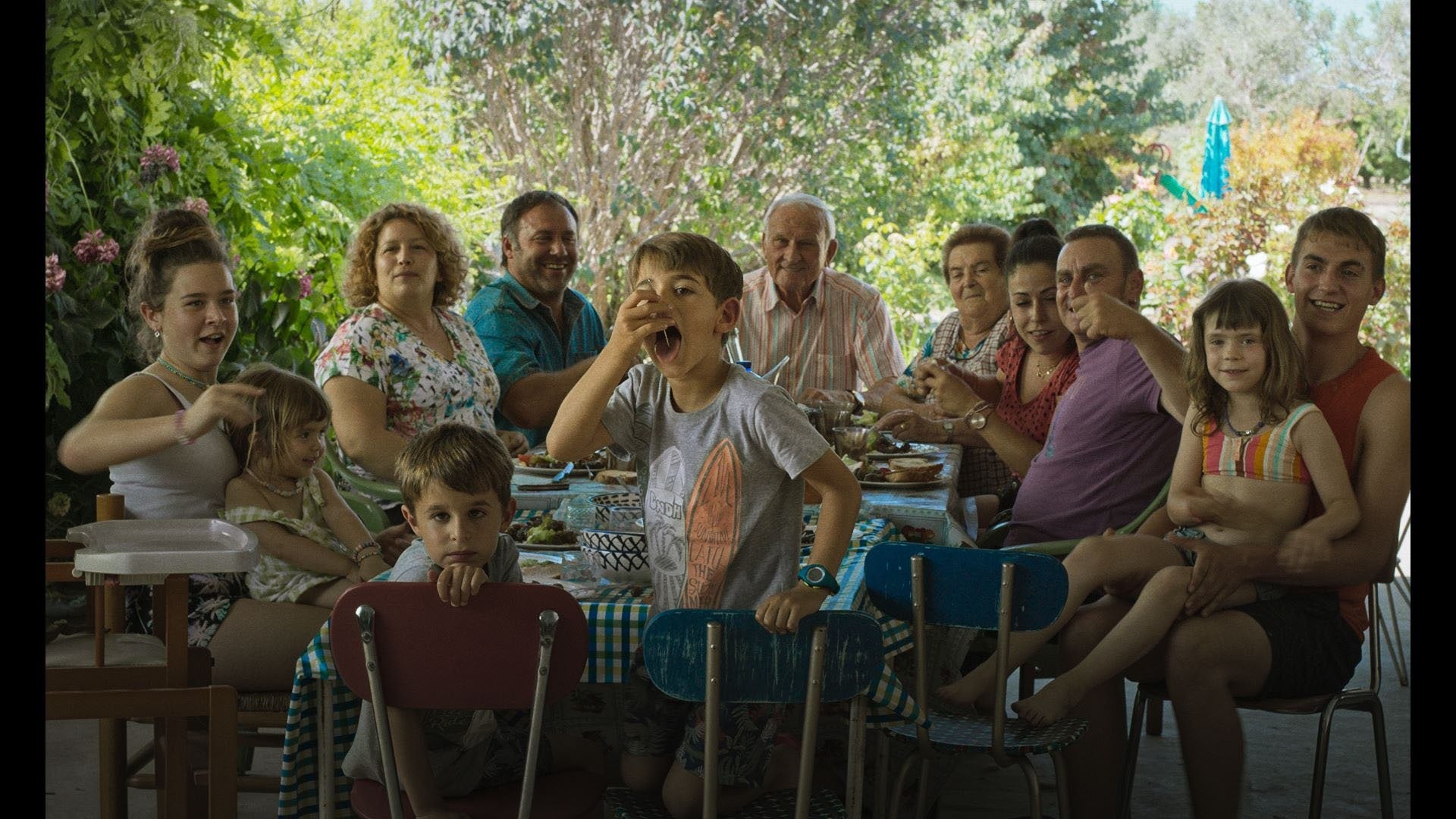 Un país en la pantalla: un viaje por España a través del cine y la televisión — Más de uno cover