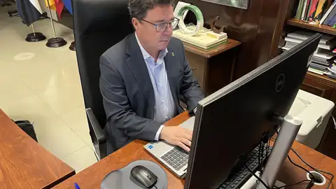 La Junta destaca que la fábrica de cátodos de baterías en Mérida contribuirá al desarrollo de la industria tecnológica La Junta destaca que la fábrica de cátodos de baterías en Mérida contribuirá al desarrollo de la industria tecnológica