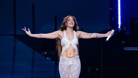 Lola &Iacute;ndigo, en el concierto del 14 de junio de 2025 en el estadio Metropolitano de Madrid. 