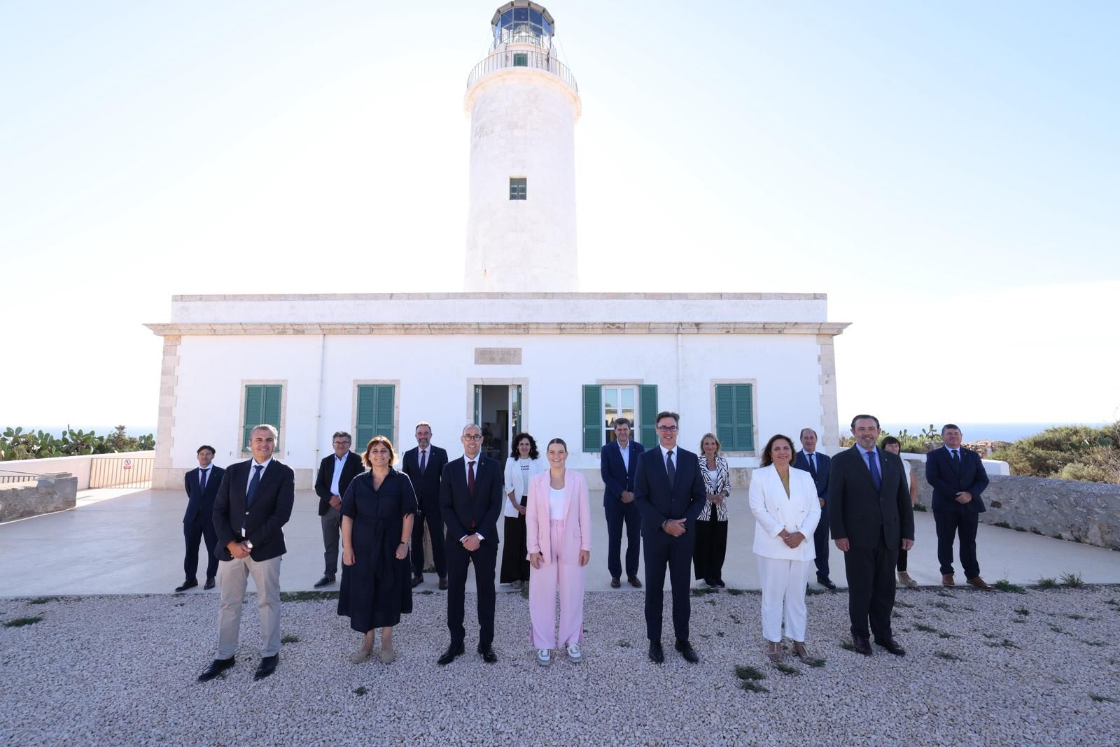 Carmen Ferrer apuesta por un belén inspirado en el paisaje y los materiales naturales de Formentera Carmen Ferrer apuesta por un belén inspirado en el paisaje y los materiales naturales de Formentera
