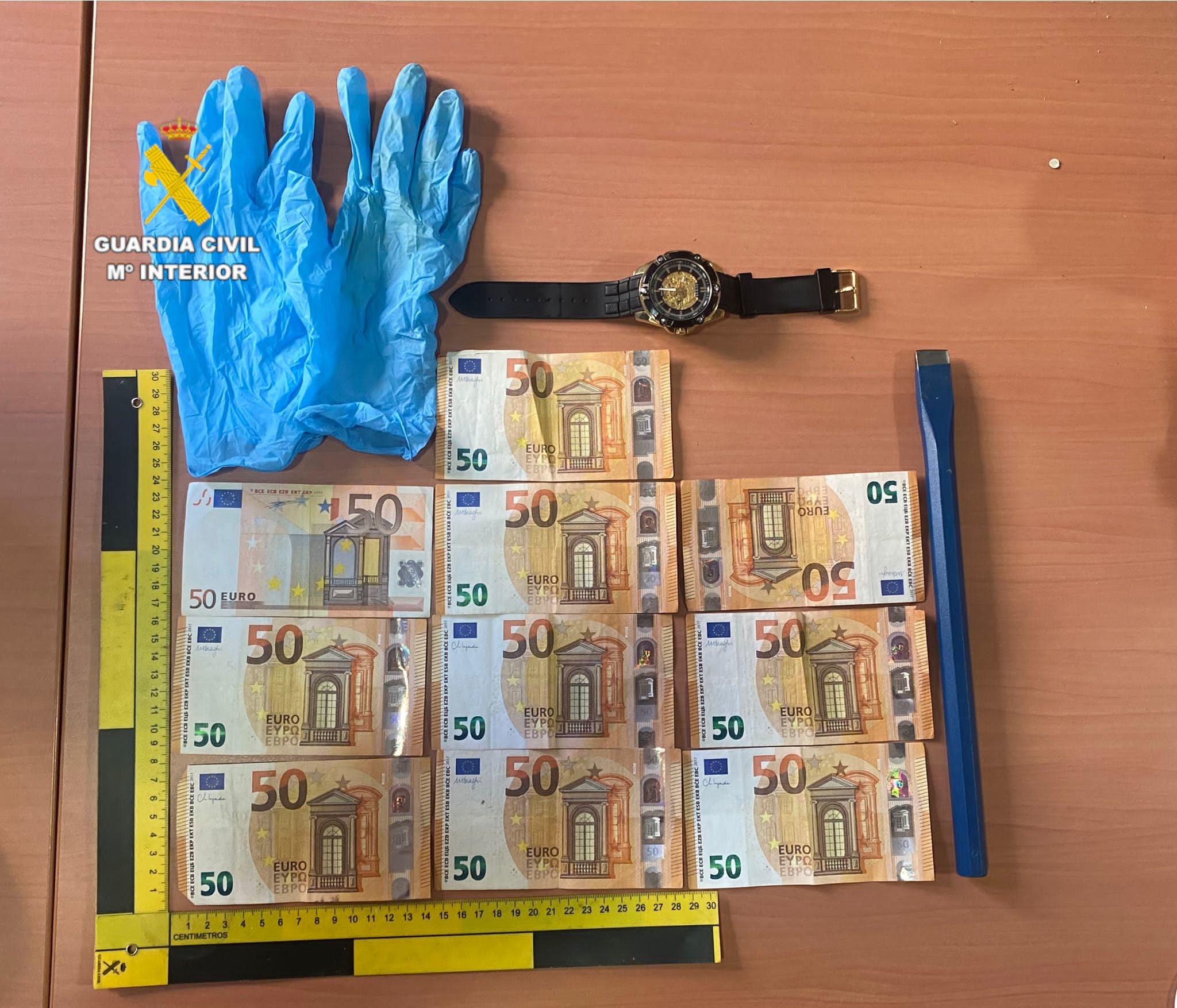 Detenidos en Paiporta a los autores de un robo con fuerza cometido en una vivienda de Torreblanca Detenidos en Paiporta a los autores de un robo con fuerza cometido en una vivienda de Torreblanca