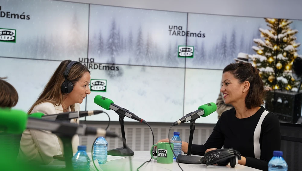 Sira Rego: "Reducir la jornada laboral también es un derecho de los niños, para disfrutar más de sus padres" Sira Rego: "Reducir la jornada laboral también es un derecho de los niños, para disfrutar más de sus padres"