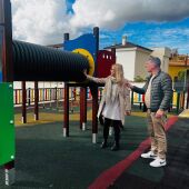 Finestrat continúa trabajando en mejorar los parques infantiles del municipio