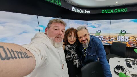 Fran Contreras, con J.F. Le&oacute;n y Bego&ntilde;a G&oacute;mez de la Fuente