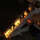 Maduro baja del avión