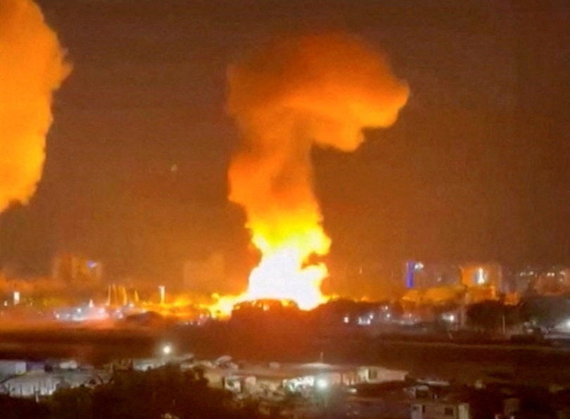 Las espectaculares imágenes del ataque "a gran escala" de Estados Unidos a Venezuela Las espectaculares imágenes del ataque "a gran escala" de Estados Unidos a Venezuela