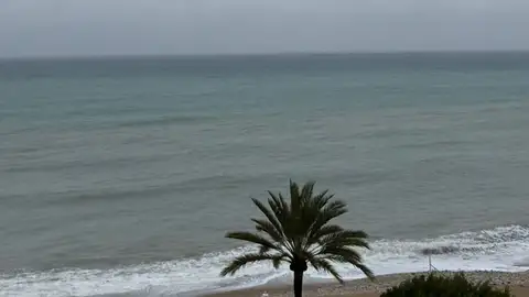 La comarca de la Marina Baixa se encuentra este lunes en alerta amarilla por fenómenos costeros, según la AEMET La comarca de la Marina Baixa se encuentra este lunes en alerta amarilla por fenómenos costeros, según la AEMET