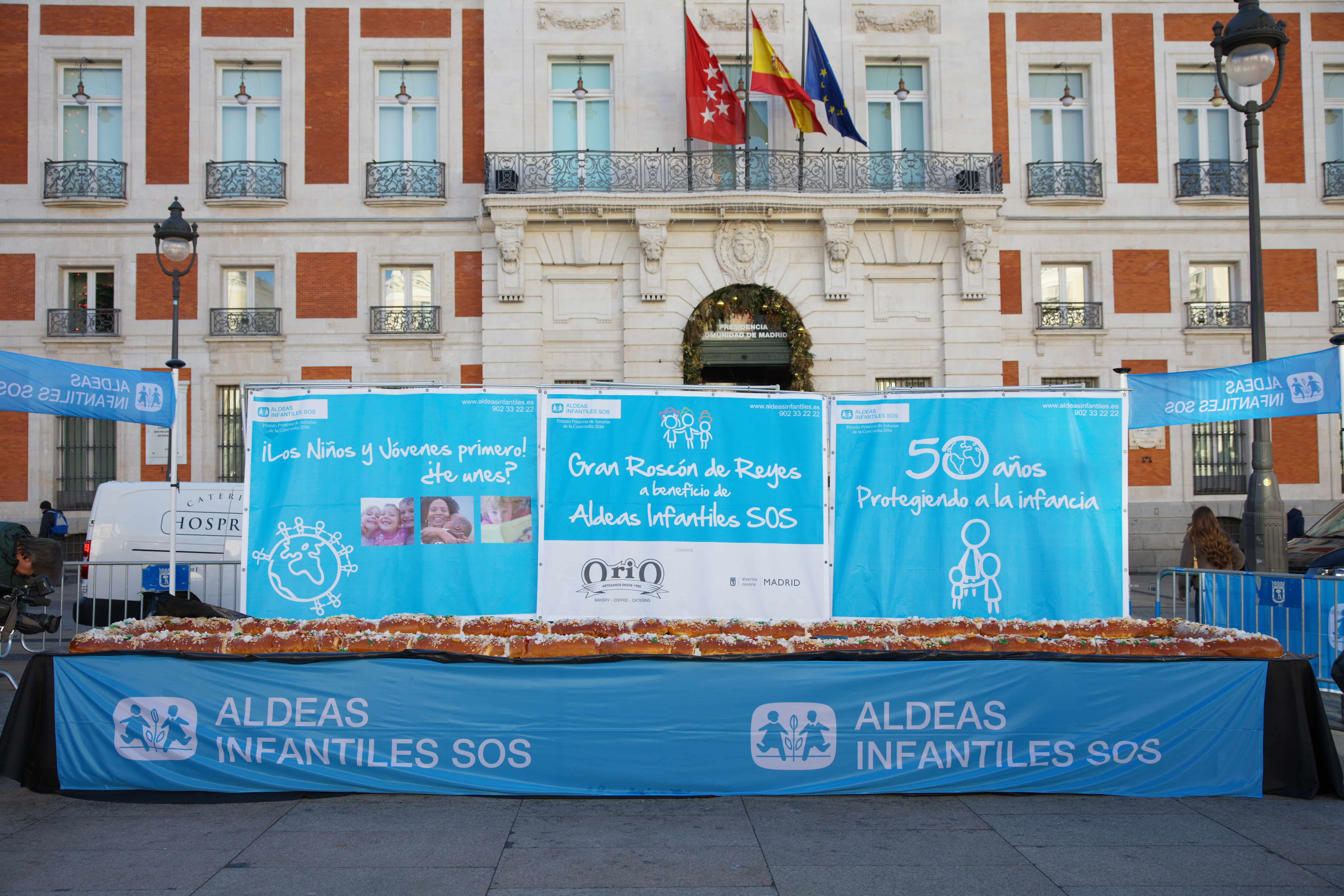 7.500 porciones de solidaridad en la Puerta del Sol para dar visibilidad a la infancia más vulnerable 7.500 porciones de solidaridad en la Puerta del Sol para dar visibilidad a la infancia más vulnerable