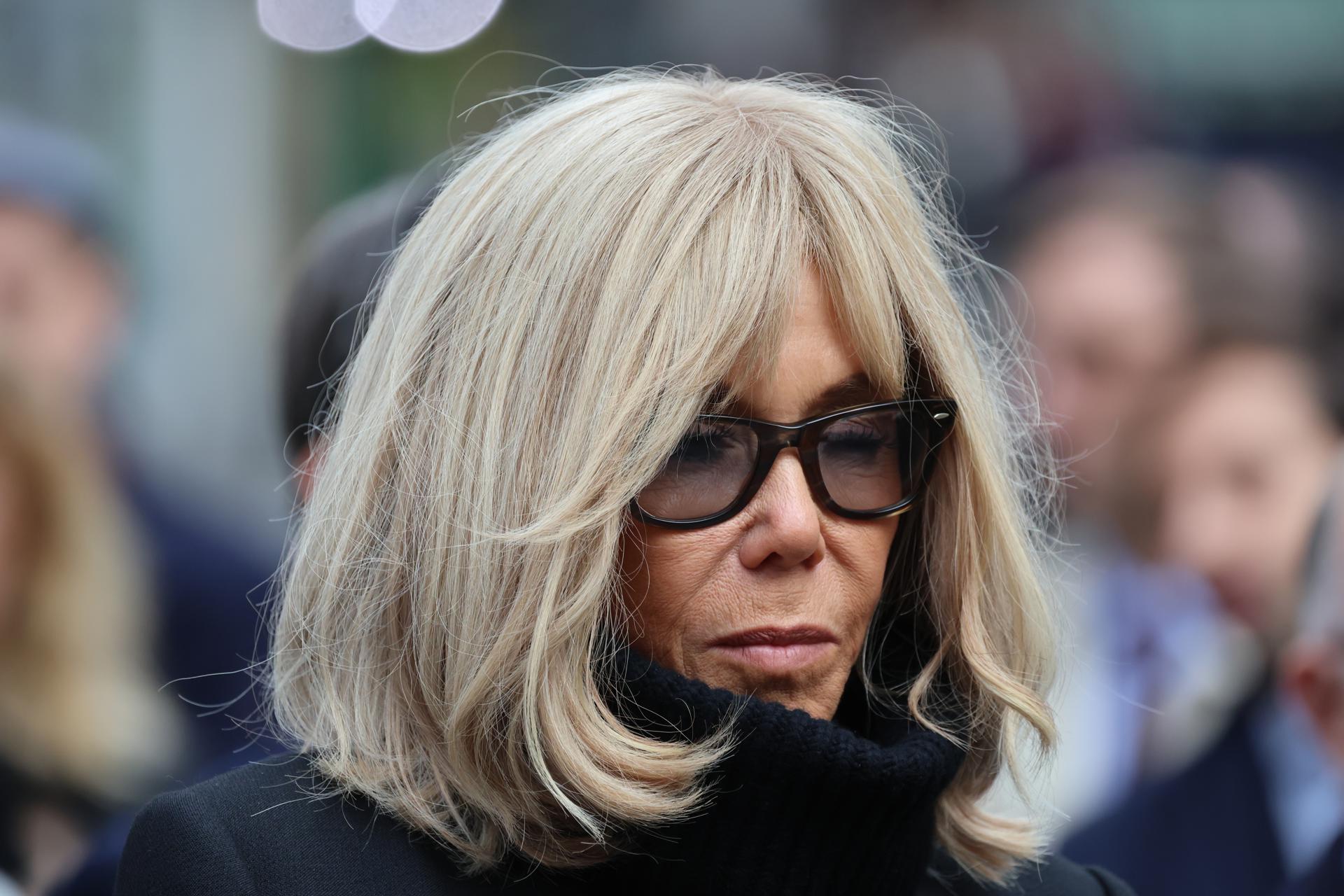 Condenan a penas de entre cuatro y ocho meses de cárcel a diez ciberacosadores de Brigitte Macron Condenan a penas de entre cuatro y ocho meses de cárcel a diez ciberacosadores de Brigitte Macron