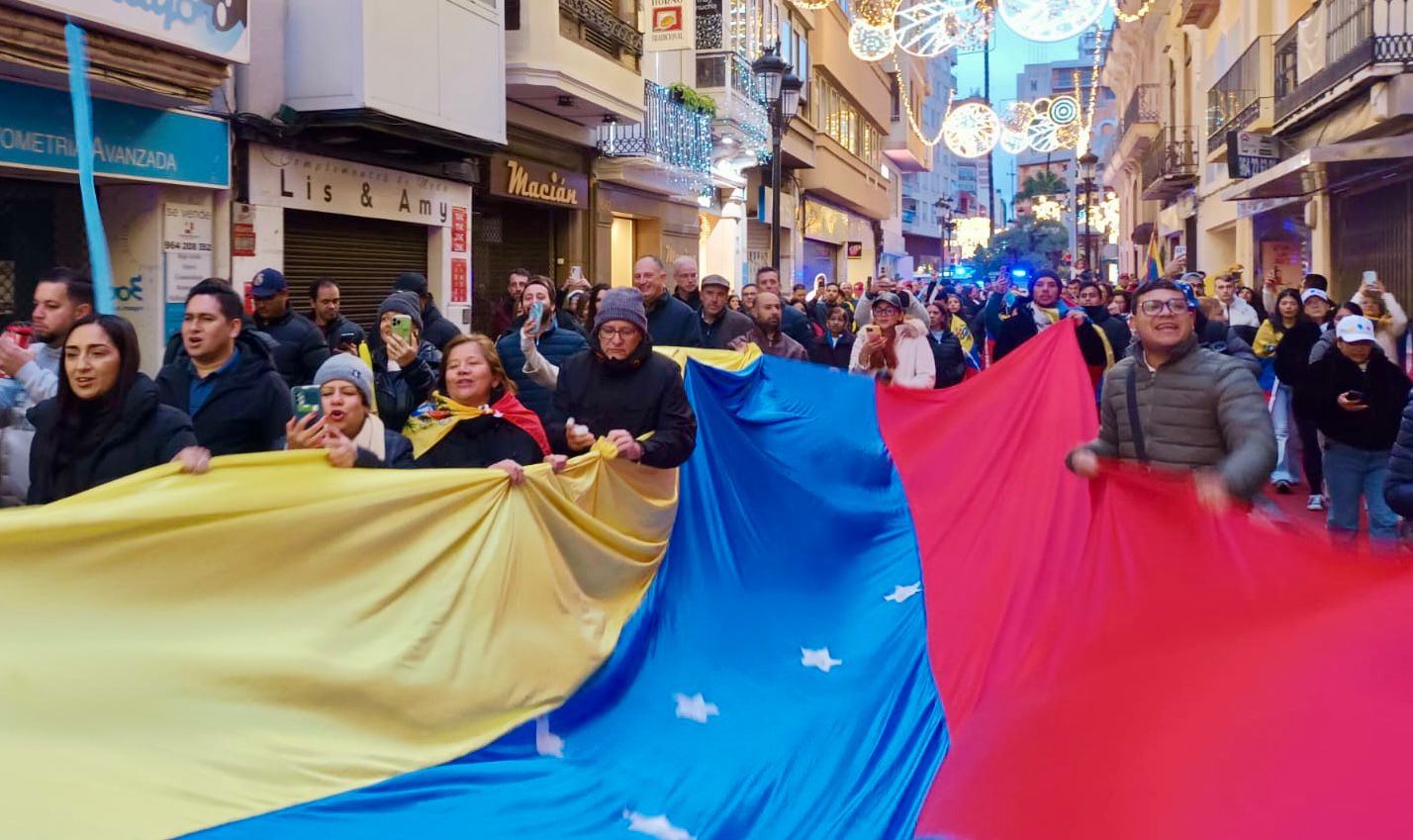El PPCS defiende democracia y libertad junto a los más de 4.000 venezolanos que residen en la provincia El PPCS defiende democracia y libertad junto a los más de 4.000 venezolanos que residen en la provincia