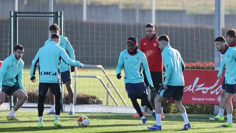 Laporte y Yuri siguen de baja y no viajan a Arabia Laporte y Yuri siguen de baja y no viajan a Arabia