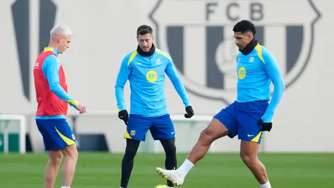 Araujo, principal novedad en la lista del Barça para la Supercopa Araujo, principal novedad en la lista del Barça para la Supercopa