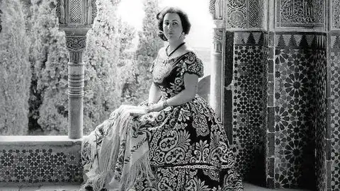 Emilia Llanos Emilia Llanos