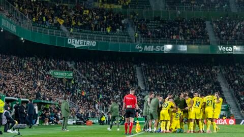 El Villarreal celebra la victoria en Elche 