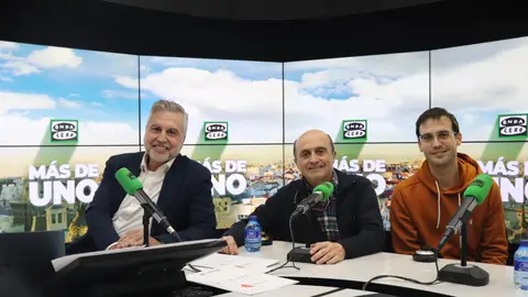 Carlos Alsina, Pepe Viyuela y Samuel Viyuela en Onda Cero Carlos Alsina, Pepe Viyuela y Samuel Viyuela en Onda Cero