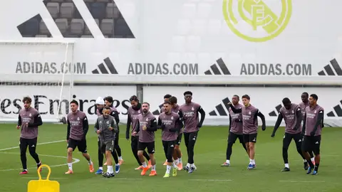 Huijsen se apunta a la Supercopa y Mbappé sigue siendo duda Huijsen se apunta a la Supercopa y Mbappé sigue siendo duda