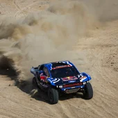 Canet pierde el liderato en motos y Sainz cede tiempo en la segunda etapa Canet pierde el liderato en motos y Sainz cede tiempo en la segunda etapa