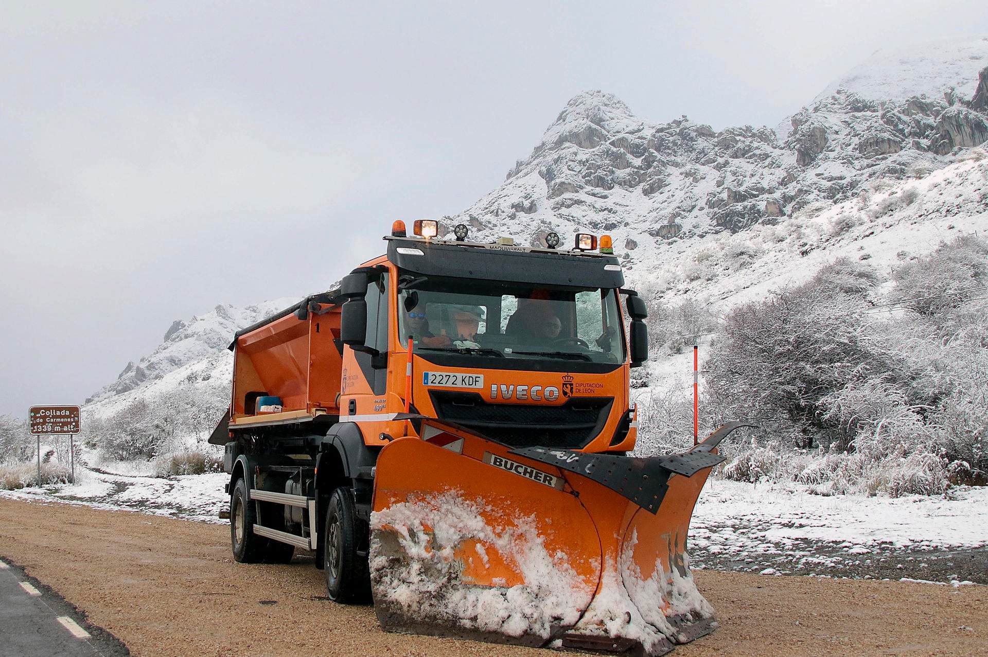 El mapa en tiempo real de las carreteras afectadas por el temporal de nieve y lluvia en España El mapa en tiempo real de las carreteras afectadas por el temporal de nieve y lluvia en España