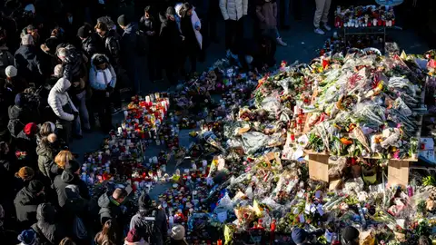 Homenaje a las víctimas del incendio en Crans Montana Homenaje a las víctimas del incendio en Crans Montana
