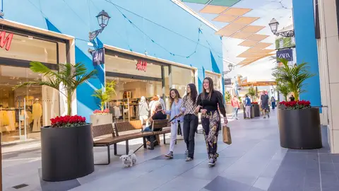 Zenia Boulevard arranca el año con Música, Cultura Urbana y un potente inicio de Rebajas Rebajas
