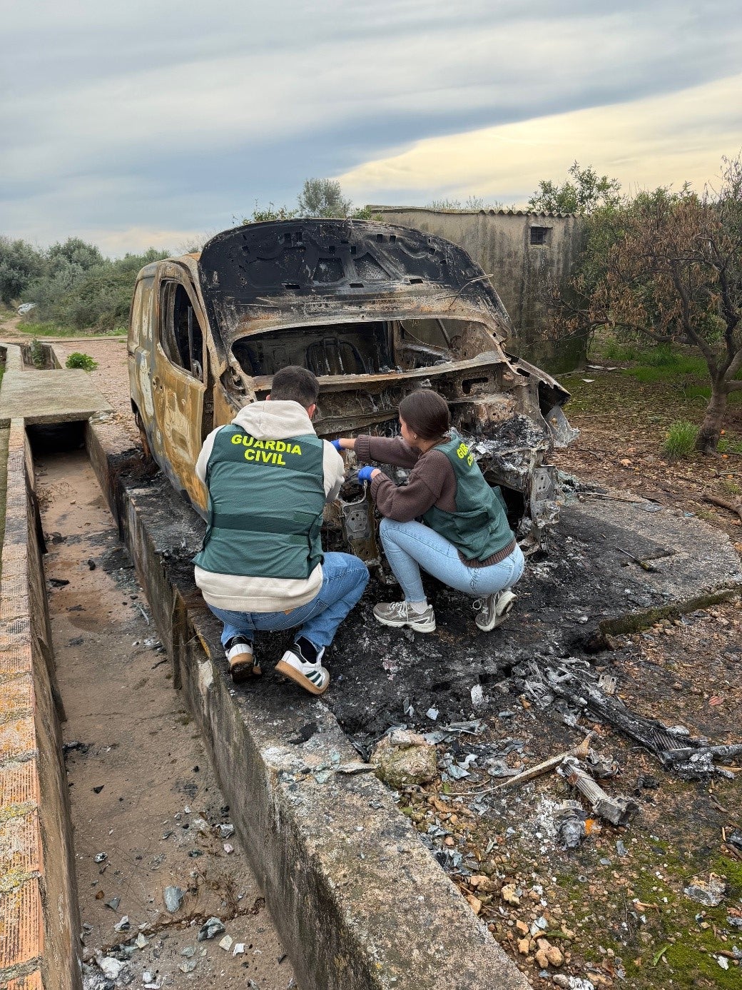 Detenido por robar un vehículo y herramientas y calcinarlo para destruir pruebas Detenido por robar un vehículo y herramientas y calcinarlo para destruir pruebas