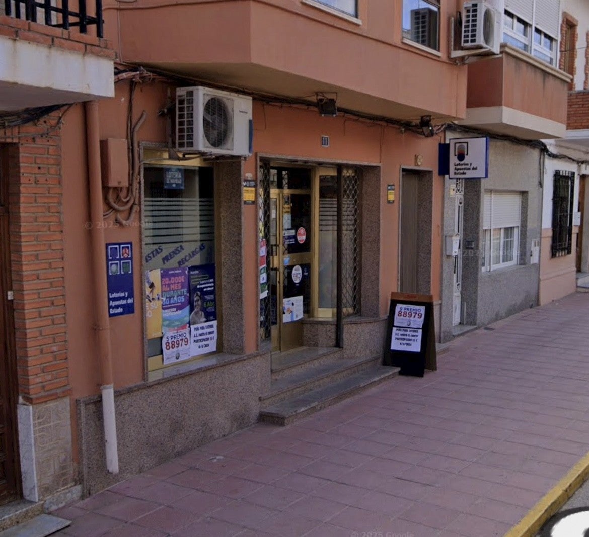 Un décimo de última hora le ha dado 200.000 euros en el sorteo de 'El Niño' Un décimo de última hora le ha dado 200.000 euros en el sorteo de 'El Niño'