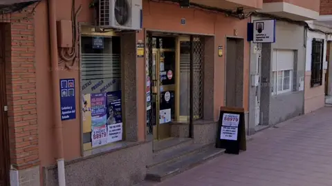 Un décimo de última hora le ha dado 200.000 euros en el sorteo de 'El Niño' Un décimo de última hora le ha dado 200.000 euros en el sorteo de 'El Niño'