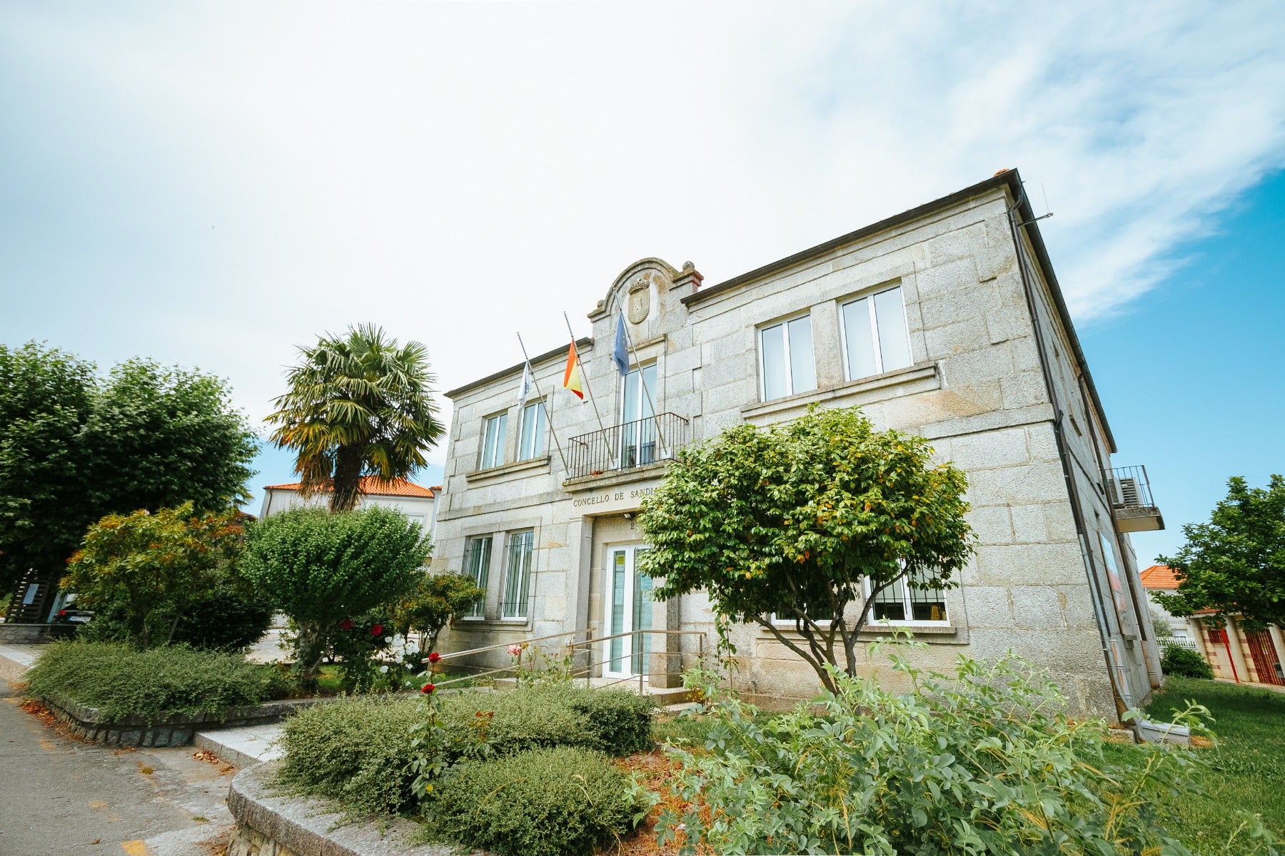 Pesar en Sandiás polo falecemento dun xoven no incendio nun bar suizo Pesar en Sandiás polo falecemento dun xoven no incendio nun bar suizo