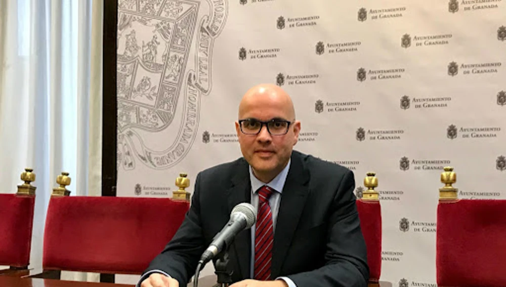 Jorge Fernández, concejal de de Contratación, Patrimonio y Ocupación de Vía Pública en el Ayuntamiento de Granada Jorge Fernández, concejal de de Contratación, Patrimonio y Ocupación de Vía Pública en el Ayuntamiento de Granada