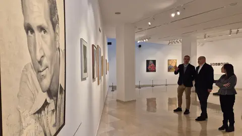 Alhaurín el Grande homenajea a Antonio Gala con una exposición en la Biblioteca Municipal Alhaurín el Grande homenajea a Antonio Gala con una exposición en la Biblioteca Municipal