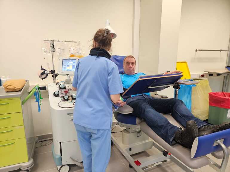 Osakidetza urge a donar sangre: 'Necesitamos al menos 400 donaciones al día' Osakidetza urge a donar sangre: 'Necesitamos al menos 400 donaciones al día'