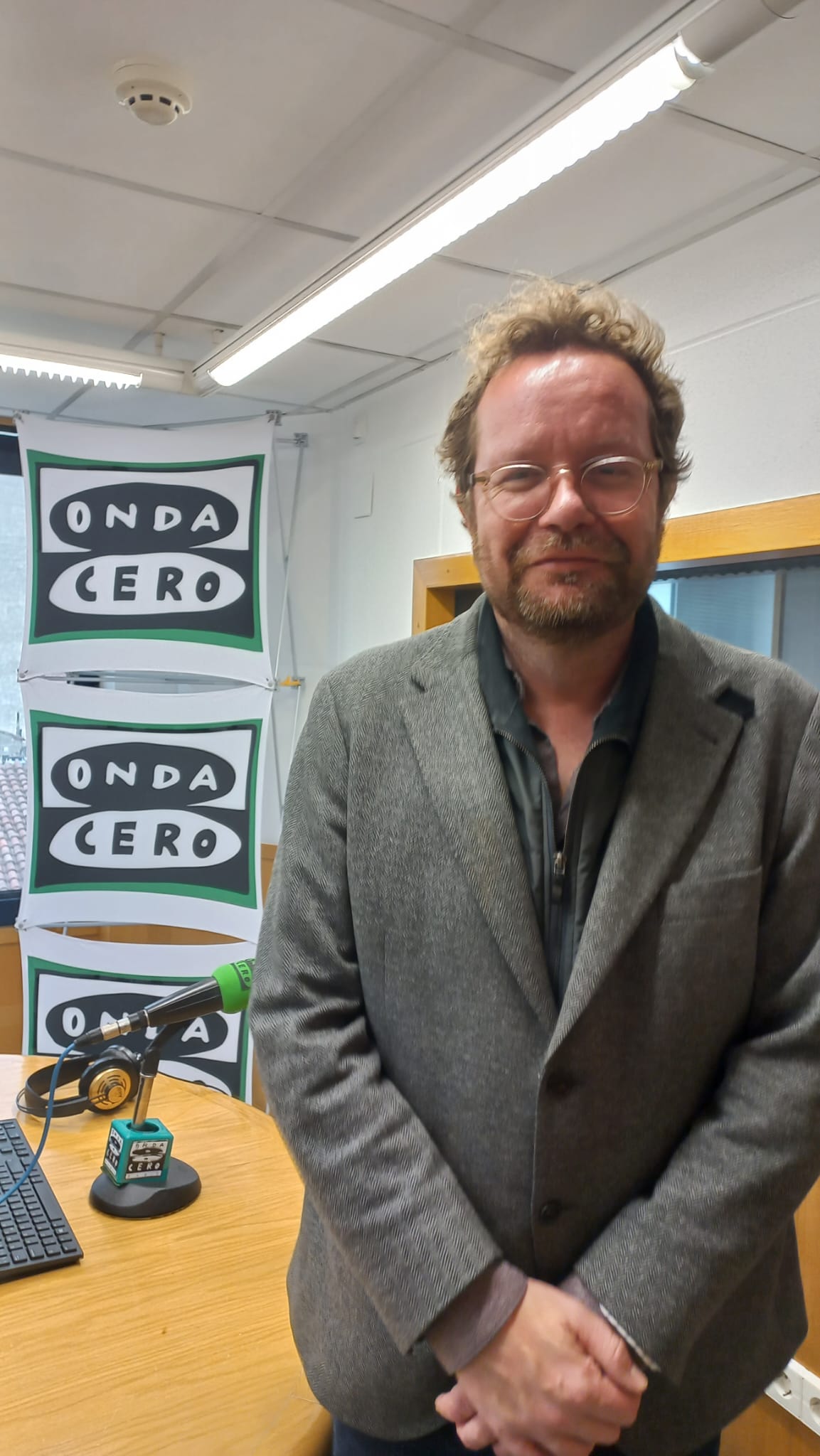 Jordi Pèlach presenta El laberint invisible, un doble disc disc que convida a escoltar el món des de les esquerdes Jordi Pèlach presenta El laberint invisible, un doble disc disc que convida a escoltar el món des de les esquerdes