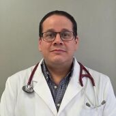 Juan Carlo Benites, médico de familia en el Departamento de Salud de la Ribera