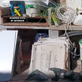 La Guardia Civil ha desmantelado en Villajoyosa y Finestrat un grupo criminal dedicado a robos en obras en construcción y a la venta de drogas La Guardia Civil ha desmantelado en Villajoyosa y Finestrat un grupo criminal dedicado a robos en obras en construcción y a la venta de drogas