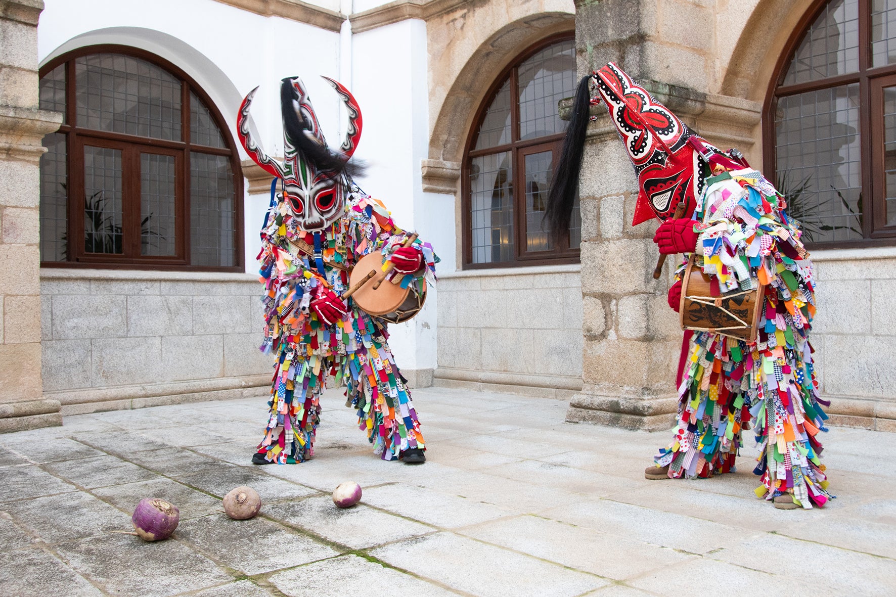 Marcos Moreno y David Ramos darán vida este año al 'Jarramplas' de Piornal Marcos Moreno y David Ramos darán vida este año al 'Jarramplas' de Piornal