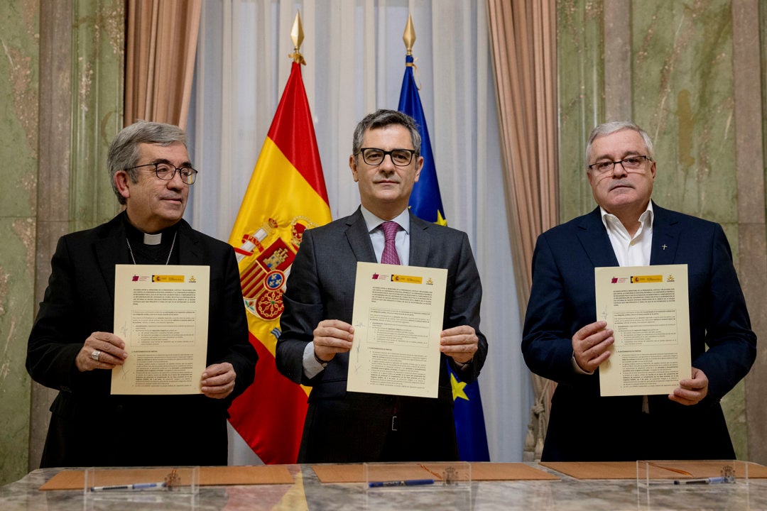 Claves del acuerdo para reparar económicamente a las víctimas de pederastia: la Iglesia asumirá el coste y matiza que es "temporal" Claves del acuerdo para reparar económicamente a las víctimas de pederastia: la Iglesia asumirá el coste y matiza que es "temporal"