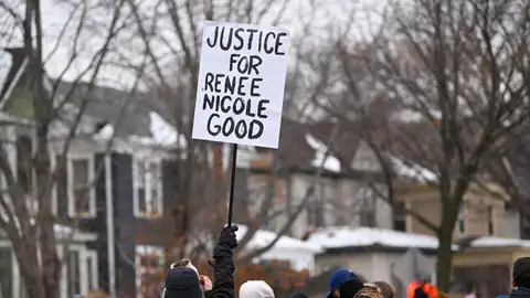 Imagen de las protestas desatadas en el Mineápolis tras la muerte de Renne Good Imagen de las protestas desatadas en el Mineápolis tras la muerte de Renne Good