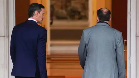 Pedro Sánchez recibe a Oriol Junqueras en Moncloa Pedro Sánchez recibe a Oriol Junqueras en Moncloa