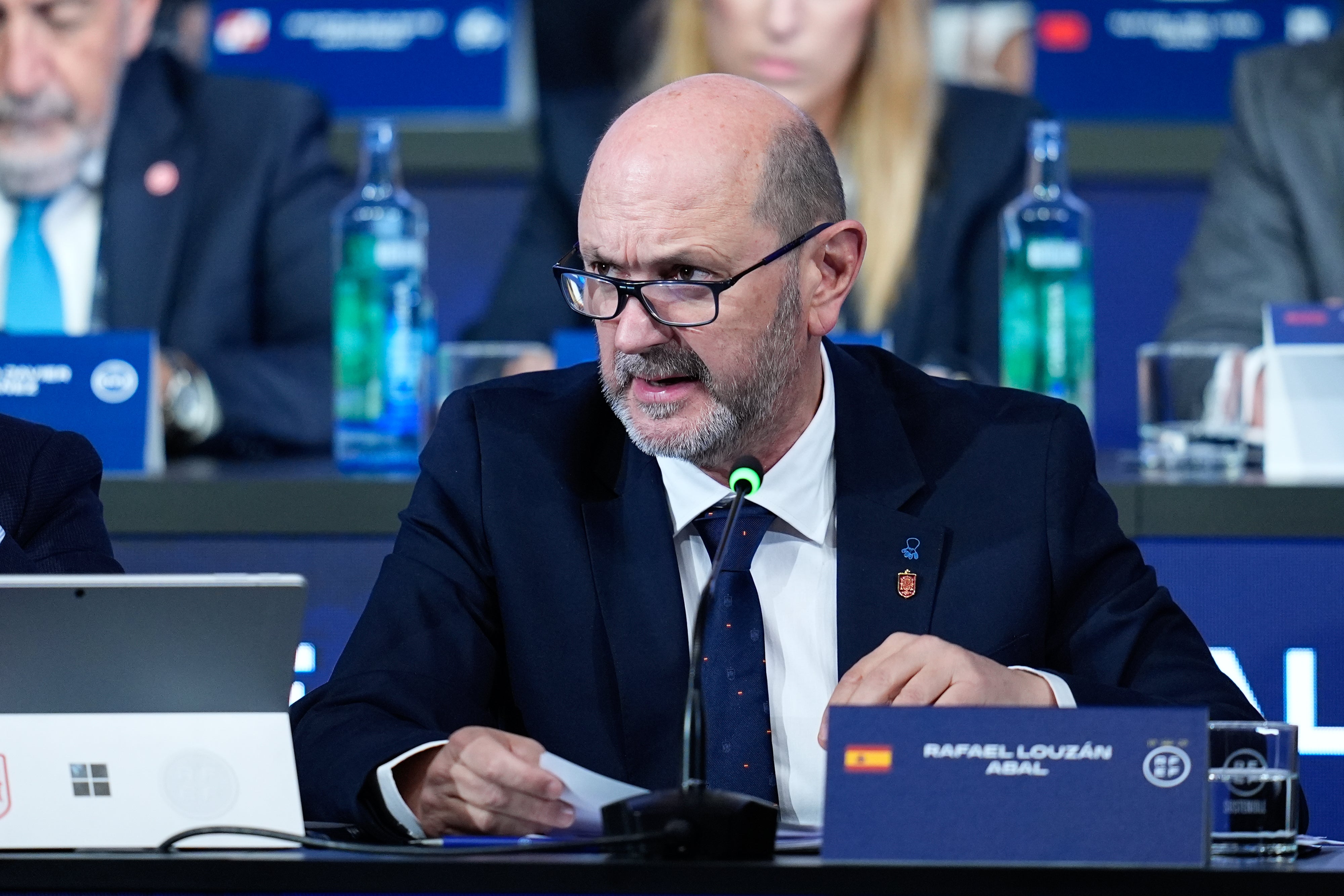 Rafael Louzán: "El año que viene la Supercopa podría disputarse en Qatar y con cambio de fecha a febrero" Rafael Louzán: "El año que viene la Supercopa podría disputarse en Qatar y con cambio de fecha a febrero"